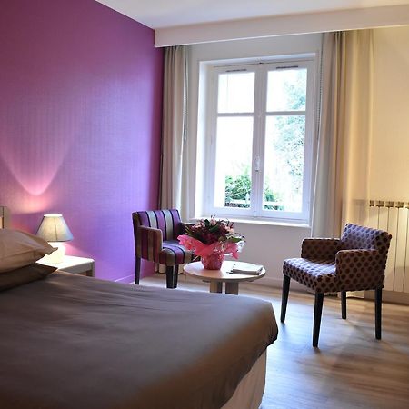 Logis Hotel Saint-Roch Pleumartin Esterno foto