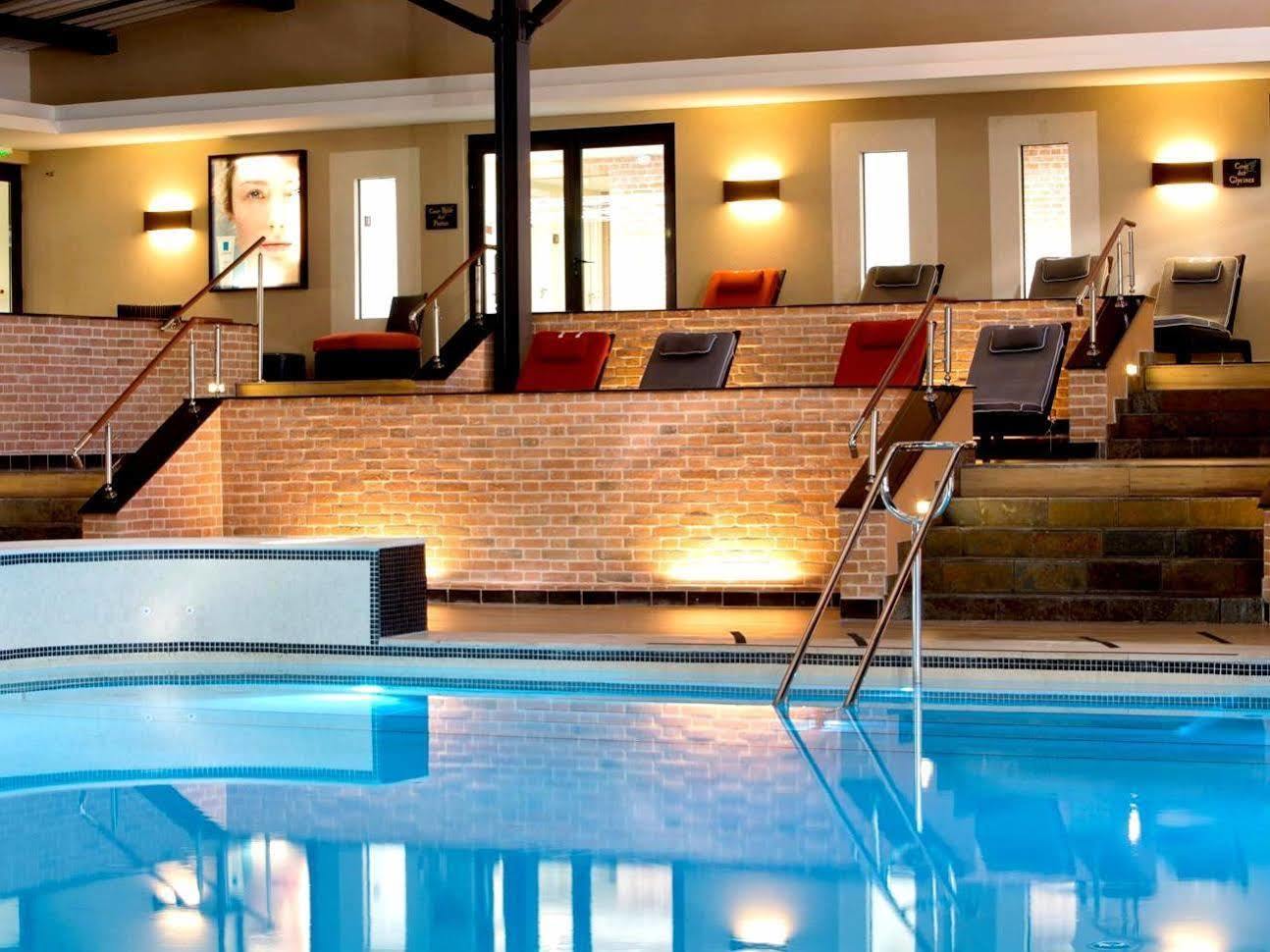 Logis Hotel Saint-Roch Pleumartin Esterno foto
